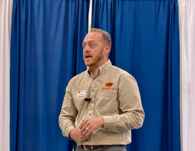 josh campbell speaking with beginning farmers
